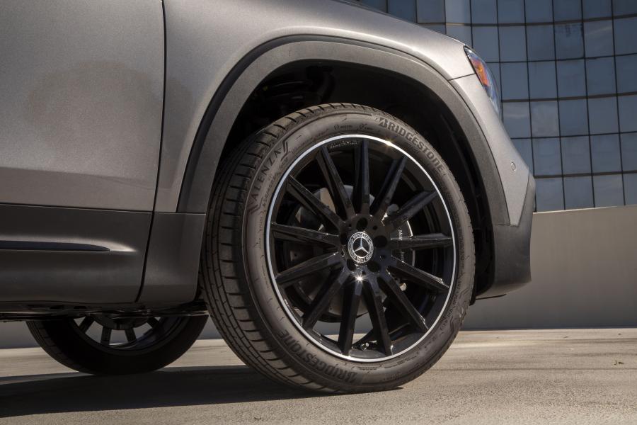 Колеса Mercedes-Benz GLB250 AMG Line (X247) 2019 года  (NA) (фото 39 из 40)